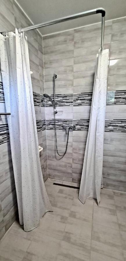 Lilac Apartman Balatonlelle Bagian luar foto